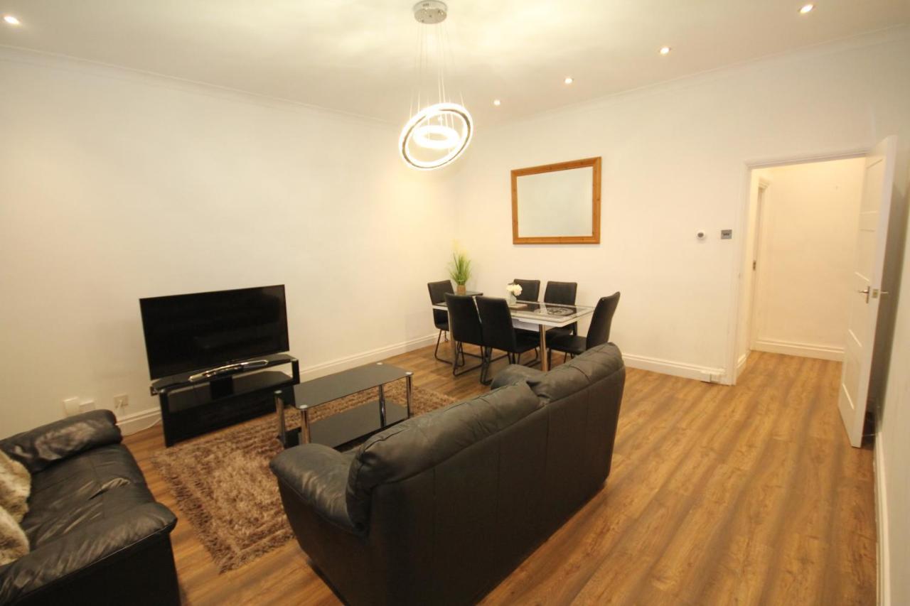 Great West Road Apartments Flat C Londen Buitenkant foto